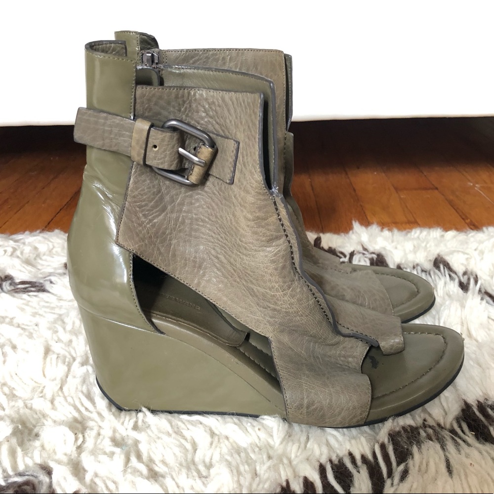 Alexander Wang taupe leather wedge sandal 8.5/9